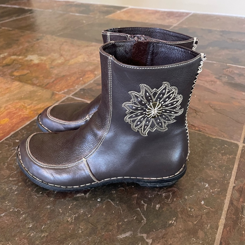 Tsonga unique ankle boot